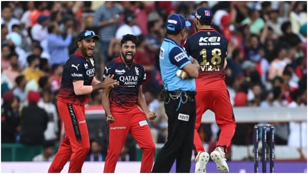 Outstanding bowling from Siraj lifts RCB to a victory